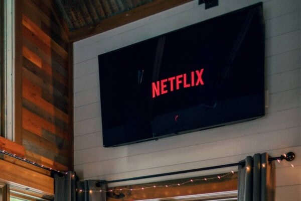 Découvrez la série documentaire historique sur Netflix qui crée la surprise et domine le classement