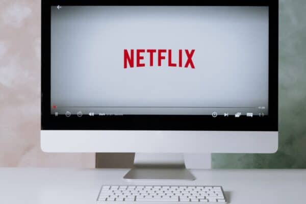 Les meilleures séries Netflix pour les amateurs de science-fiction et de fantaisie