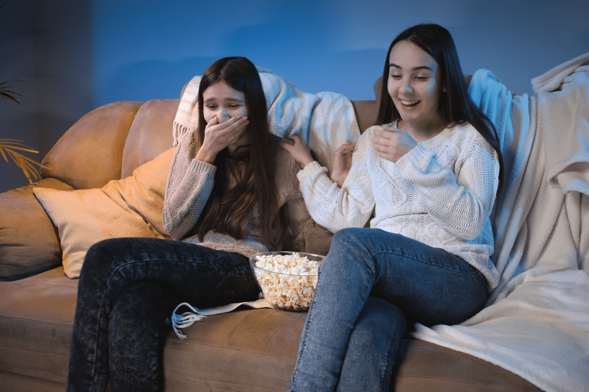 Comment choisir des séries adaptées à l’âge de votre adolescent : Un guide parental