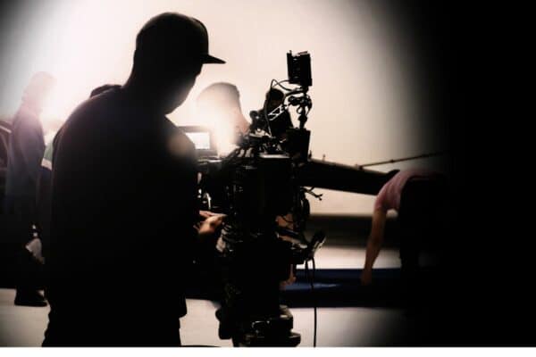 Séries et voyages : découvrez ces lieux de tournage à travers le monde !