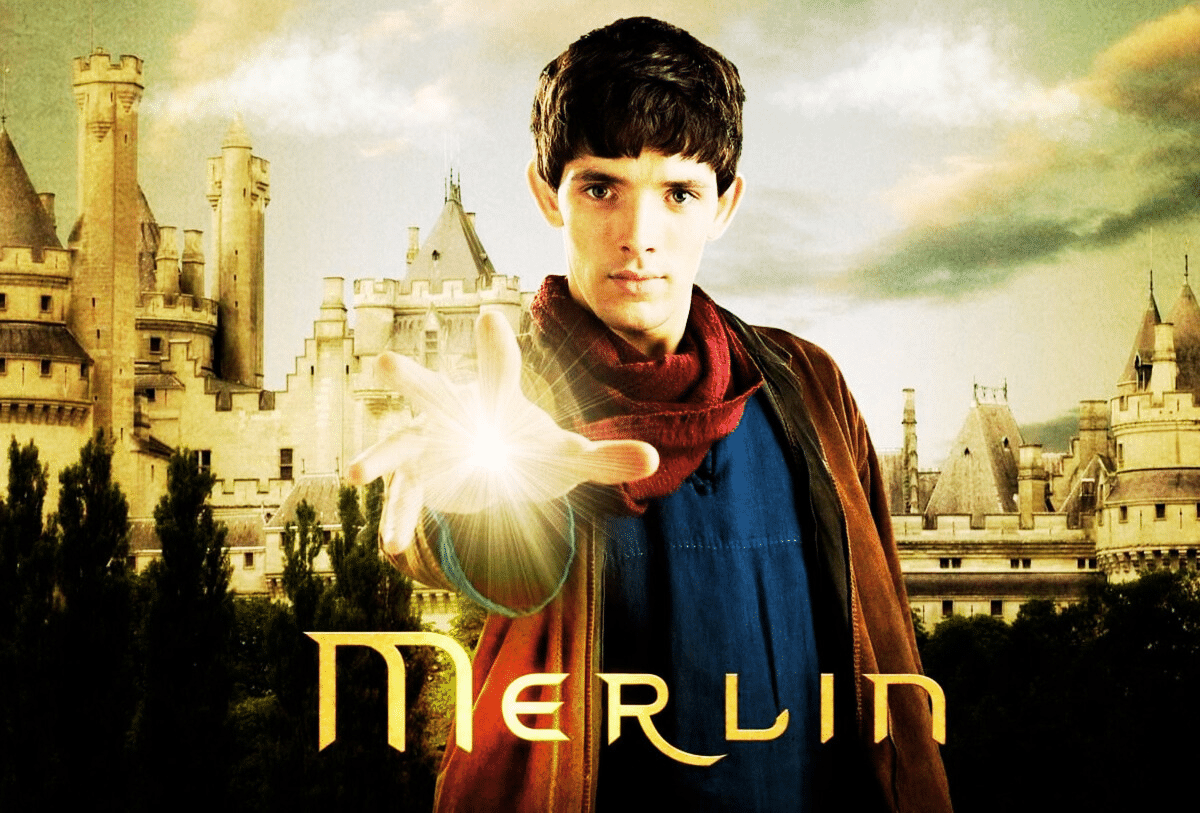 Comment les effets spéciaux contribuent-ils à la magie dans “Merlin” ?